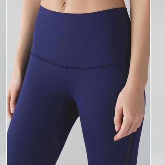 Lululemon Minimalist crop leggings in blue - mesh criss cross high rise - Picture 4 of 12